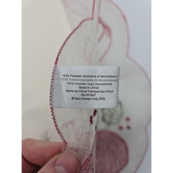 Christmas Embroidered Table Runner Bulbs & Packages Scalloped Edge 70" - Picture 7 of 11